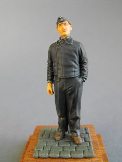 S2KW056 - Young German Tanker